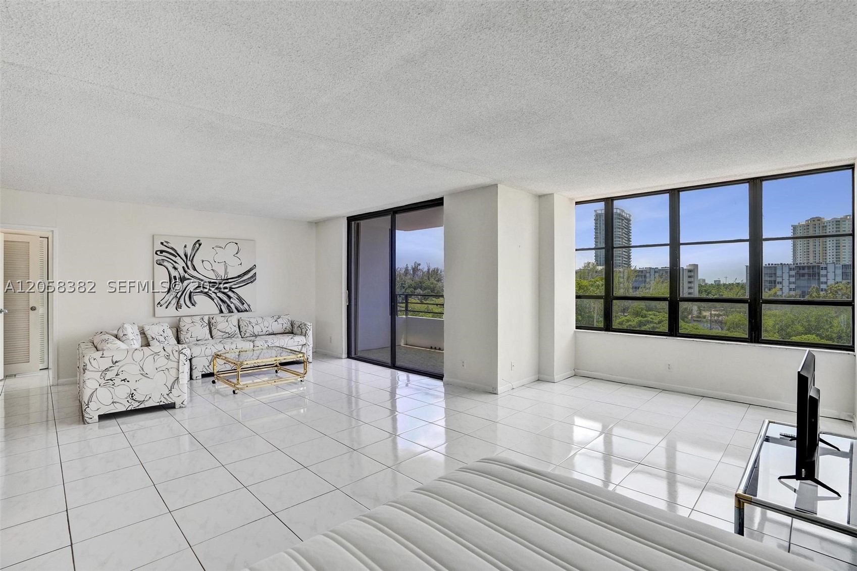 OLYMPUS CONDO PHASE - Residential