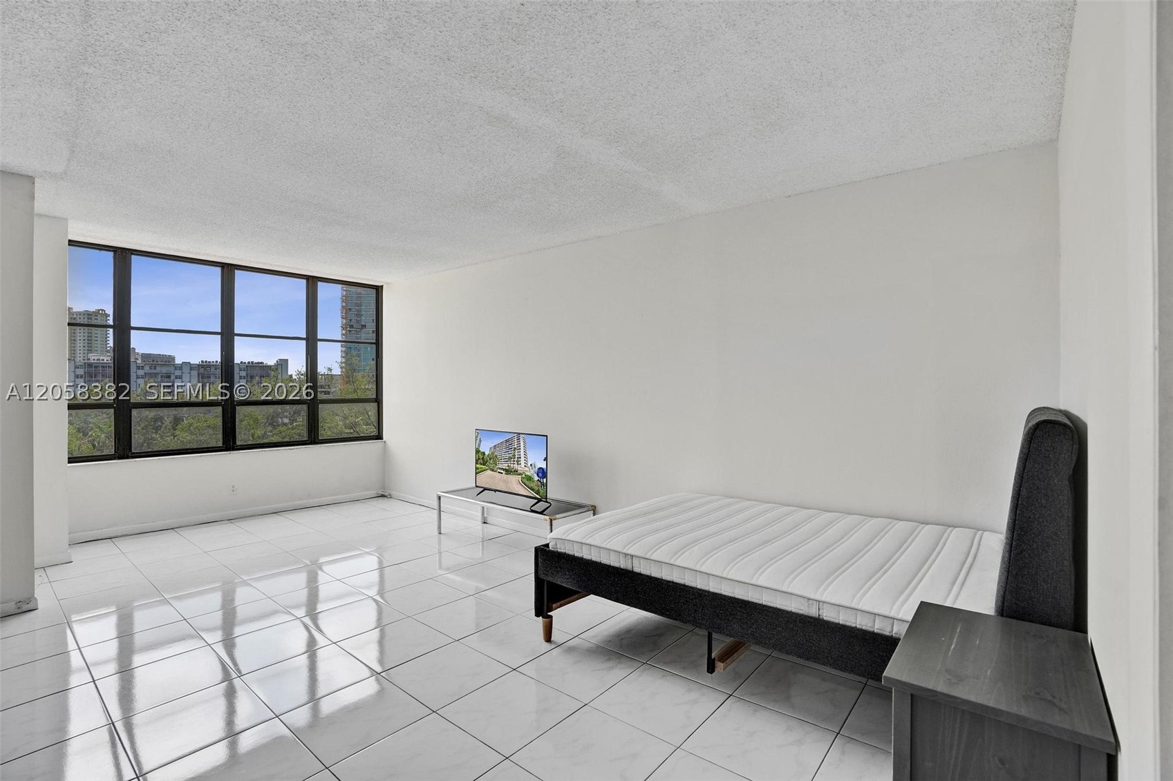 OLYMPUS CONDO PHASE - Residential