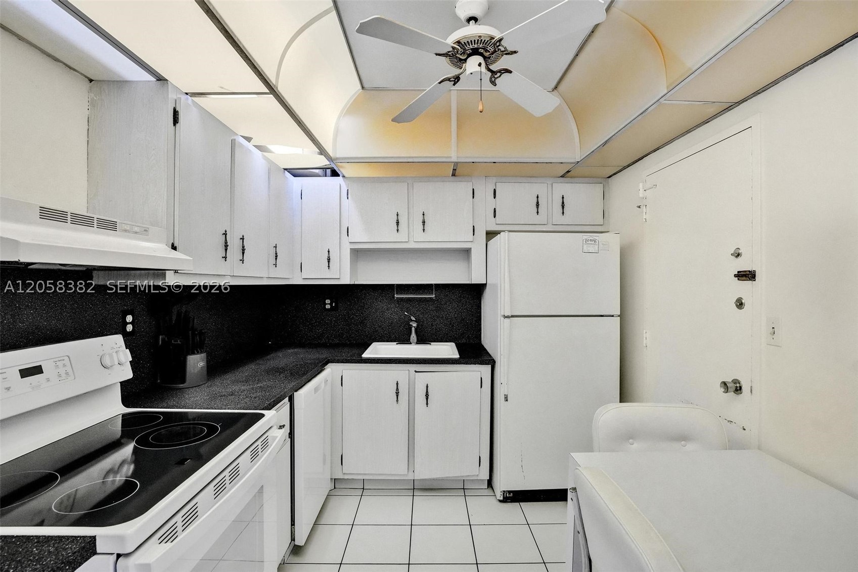 OLYMPUS CONDO PHASE - Residential