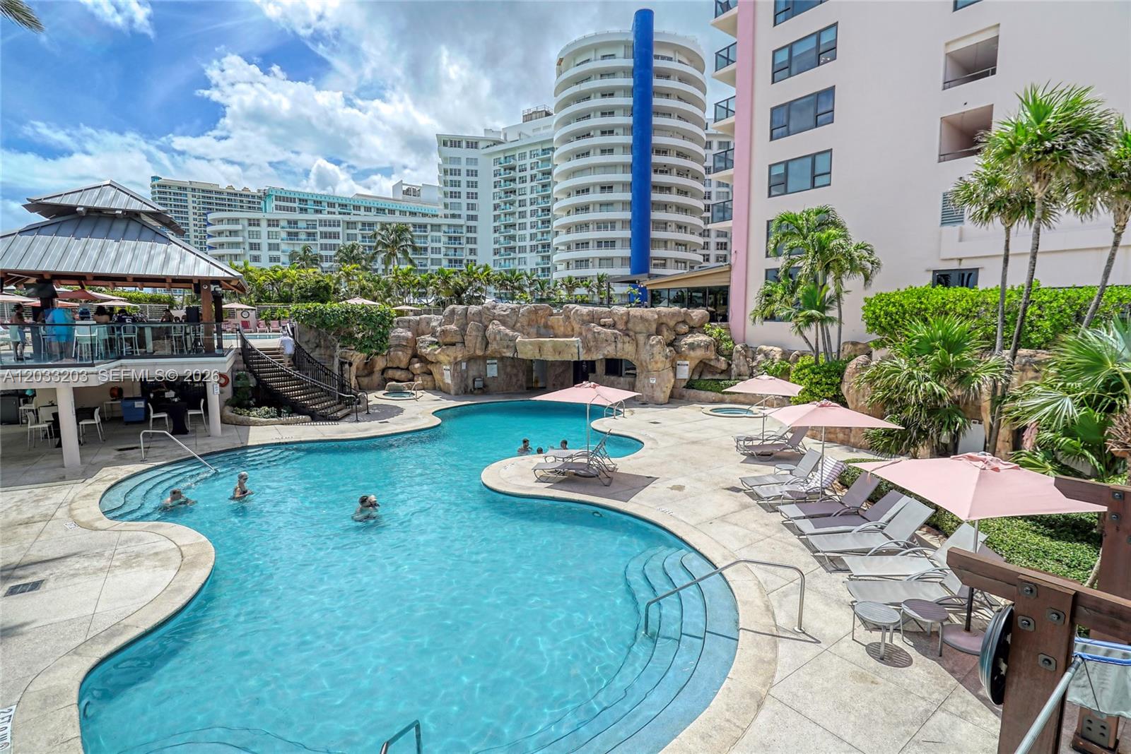 THE ALEXANDER CONDO - Residential