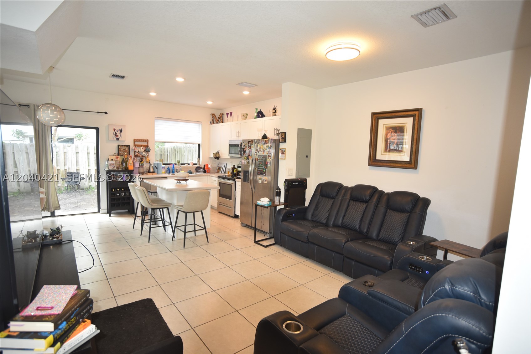 VIA VENTURA NEIGHBORHOOD - Residential