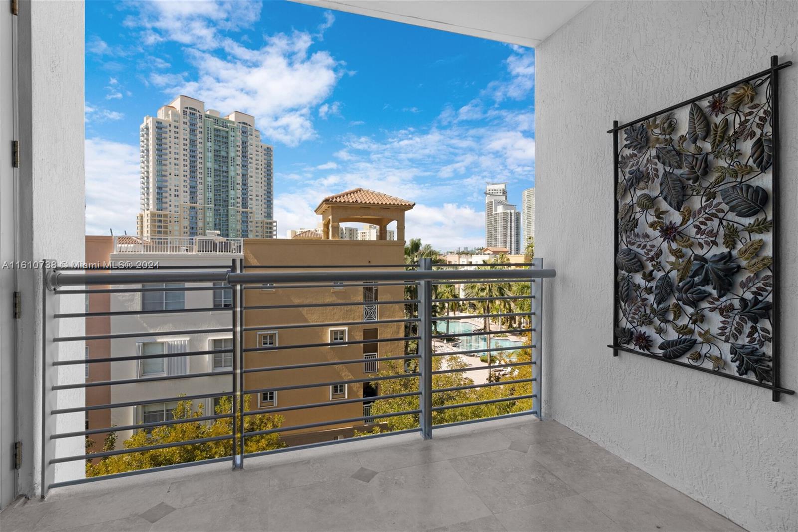 THE COSMOPOLITAN RESIDENC - Residential Lease