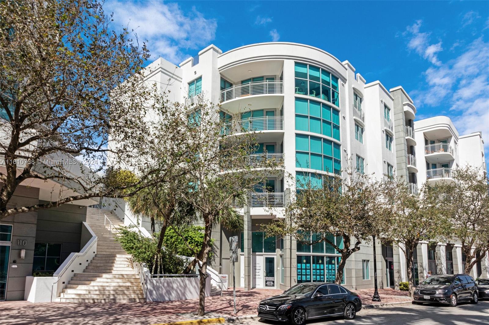 THE COSMOPOLITAN RESIDENC - Residential Lease