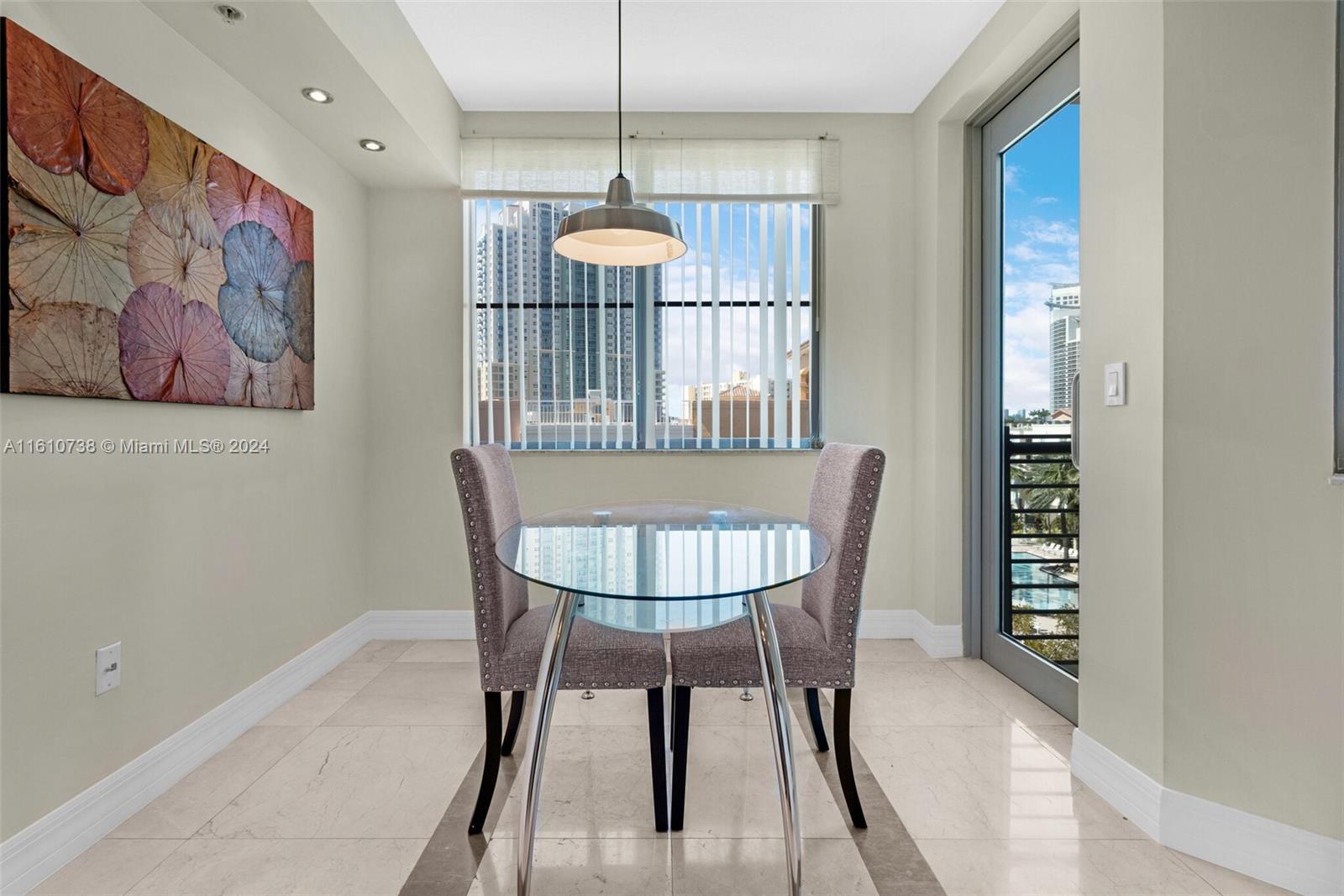 THE COSMOPOLITAN RESIDENC - Residential Lease