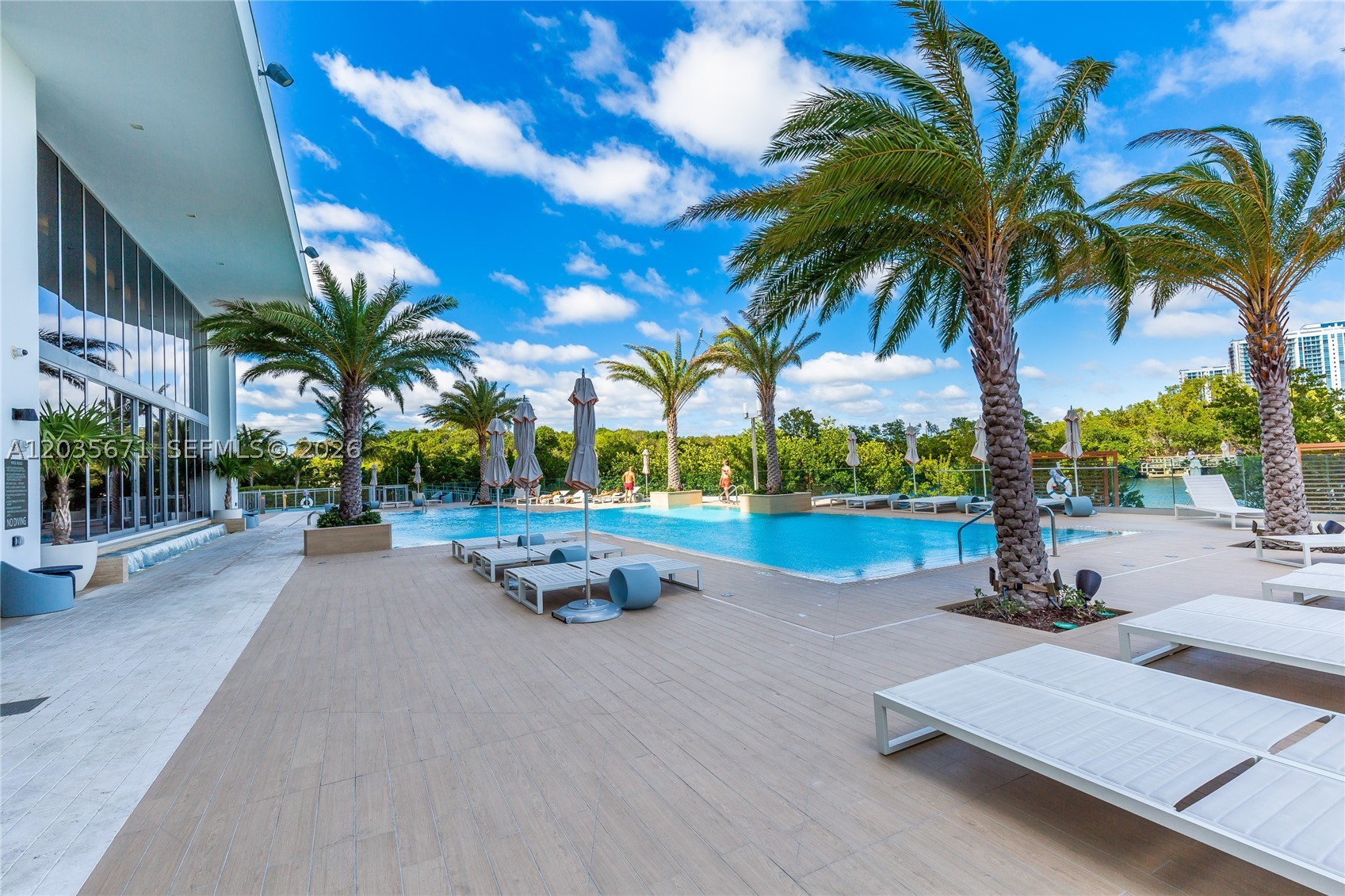 THE HARBOUR NORTH CONDO - Residential