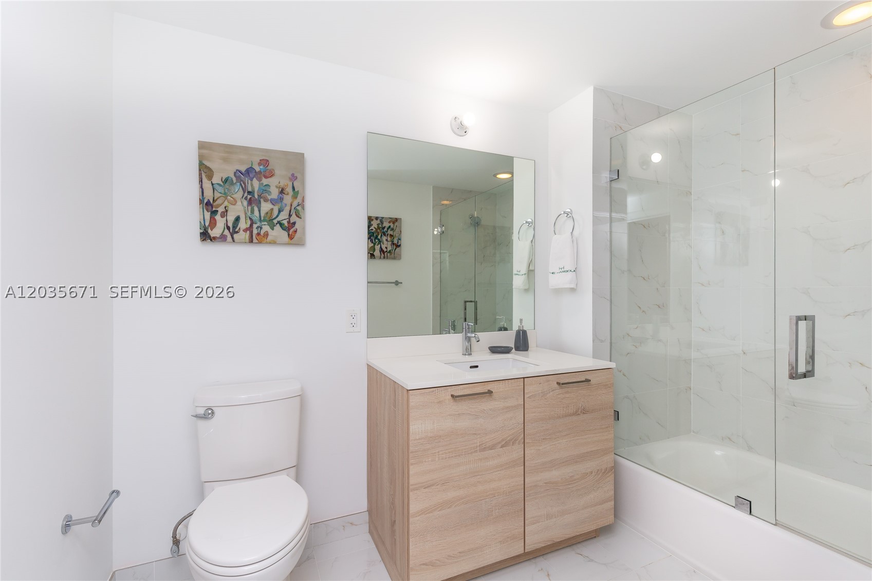 THE HARBOUR NORTH CONDO - Residential
