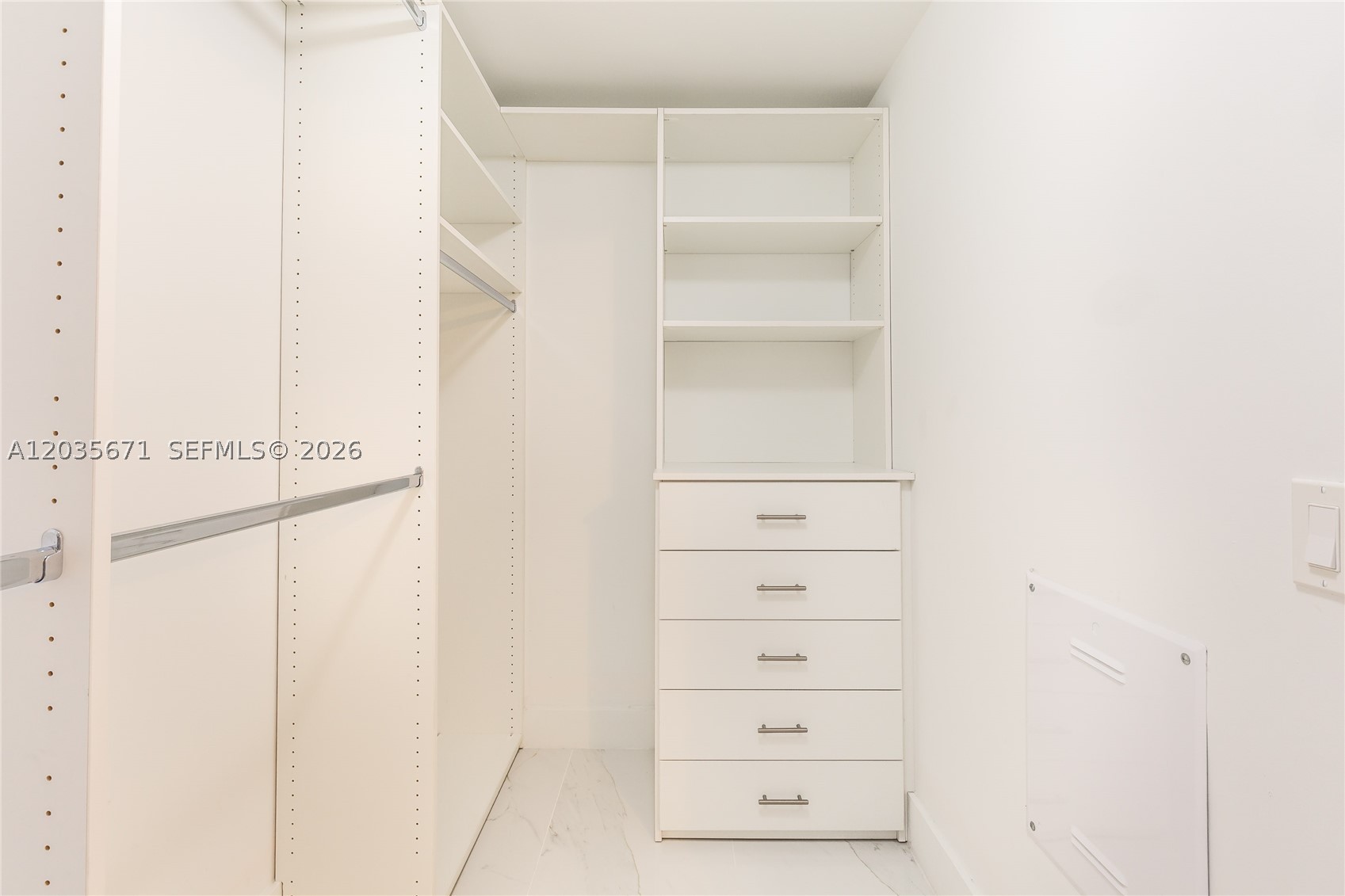 THE HARBOUR NORTH CONDO - Residential