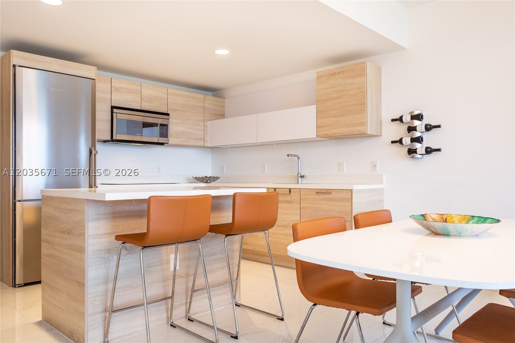 THE HARBOUR NORTH CONDO - Residential