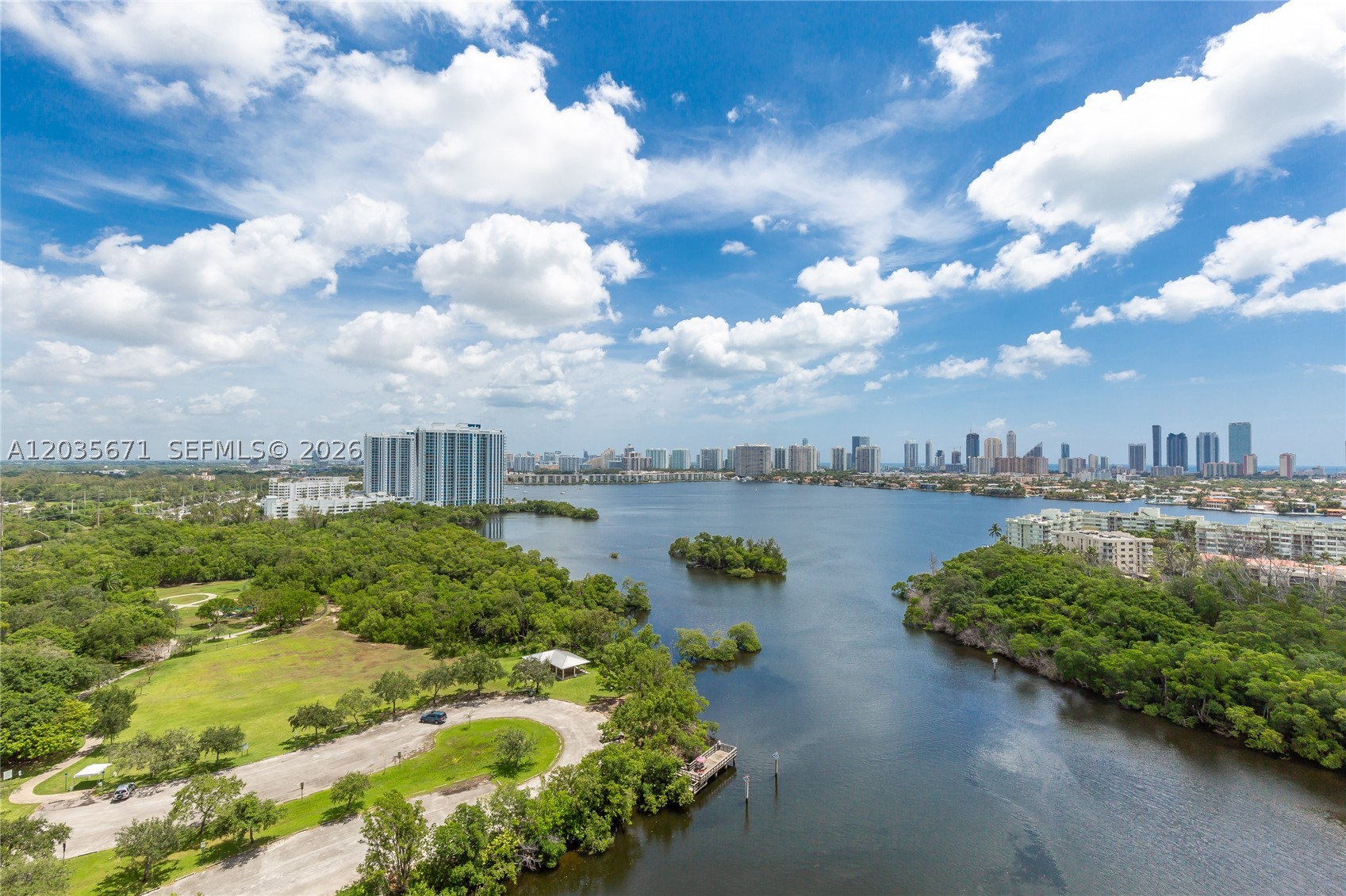 THE HARBOUR NORTH CONDO - Residential
