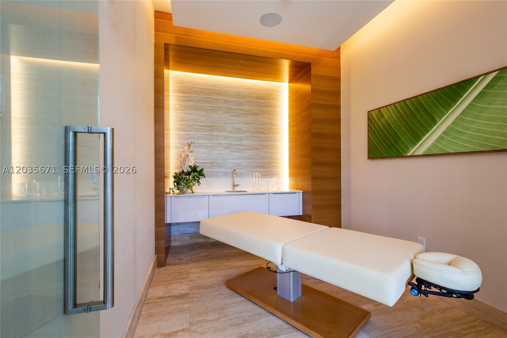 THE HARBOUR NORTH CONDO - Residential