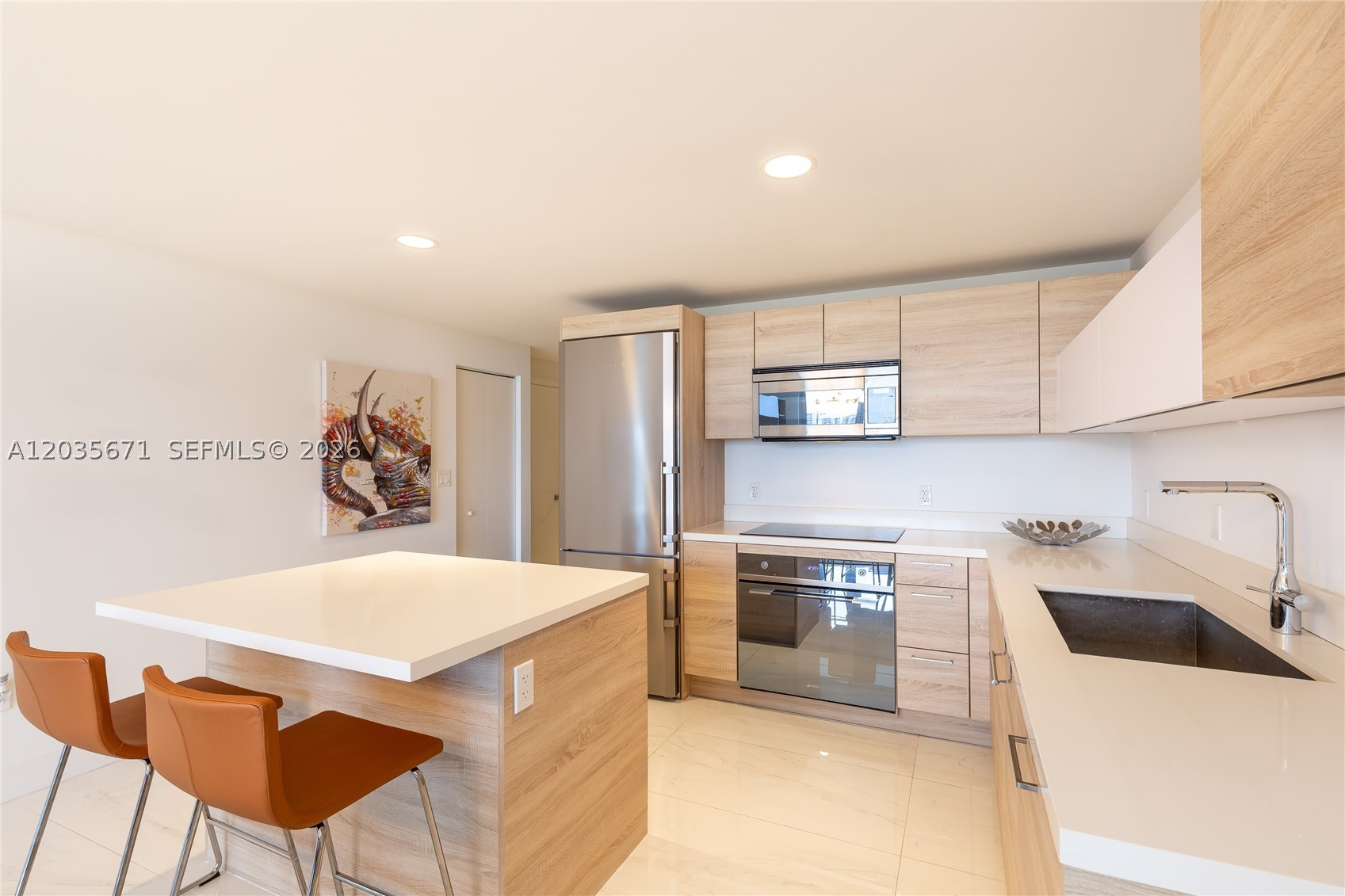 THE HARBOUR NORTH CONDO - Residential