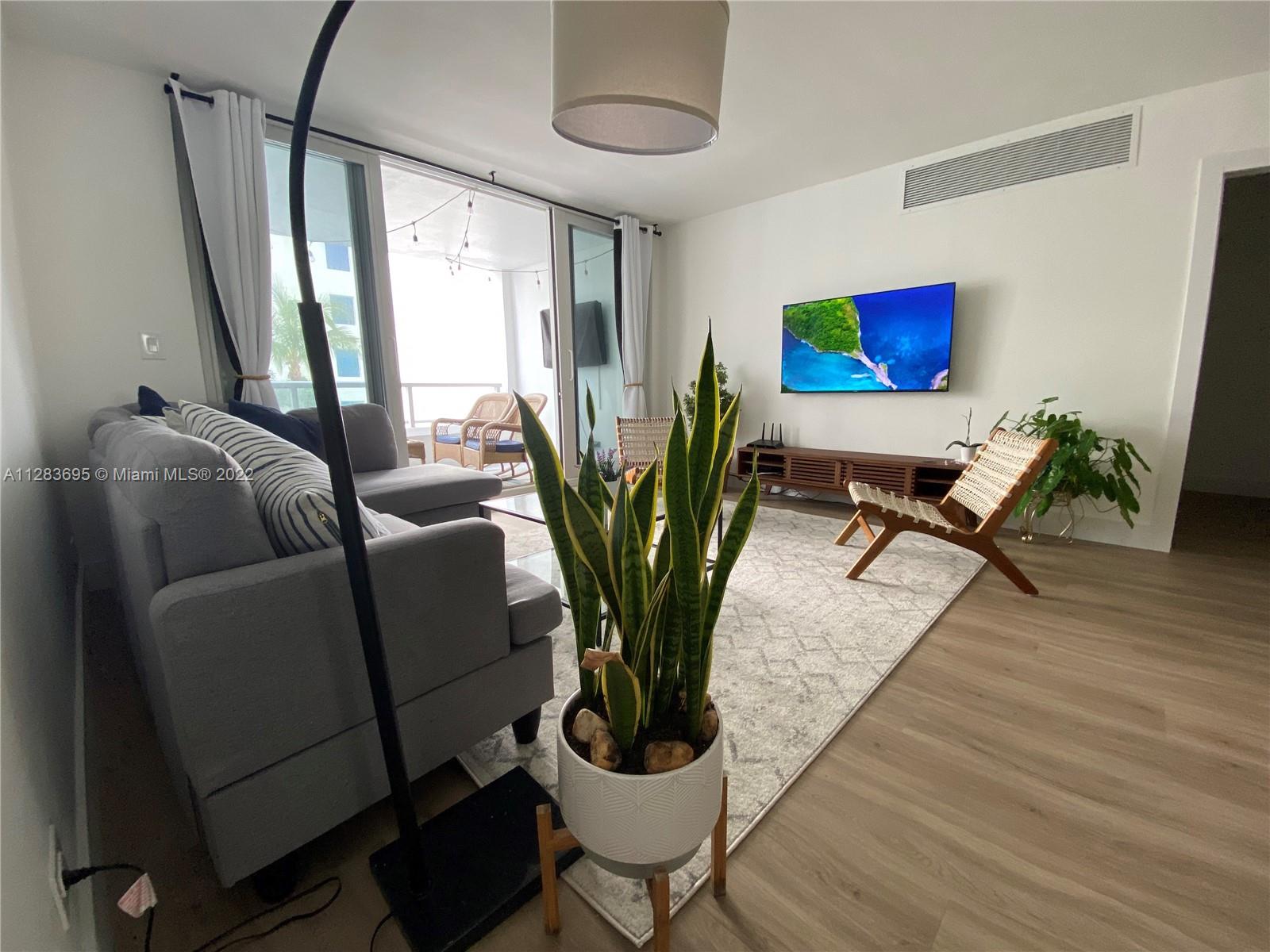 THE CARRIAGE CLUB NORTH C - Residential Lease