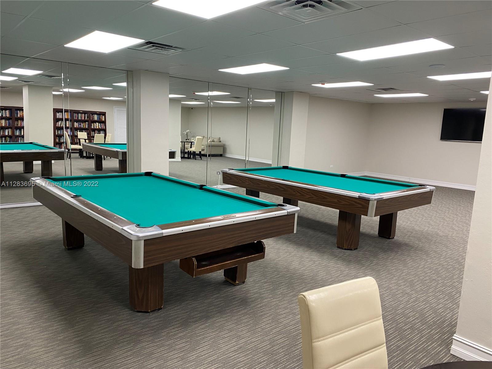THE CARRIAGE CLUB NORTH C - Residential Lease