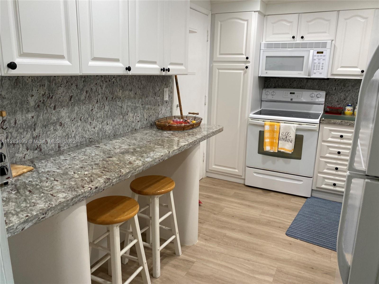 THE CARRIAGE CLUB NORTH C - Residential Lease