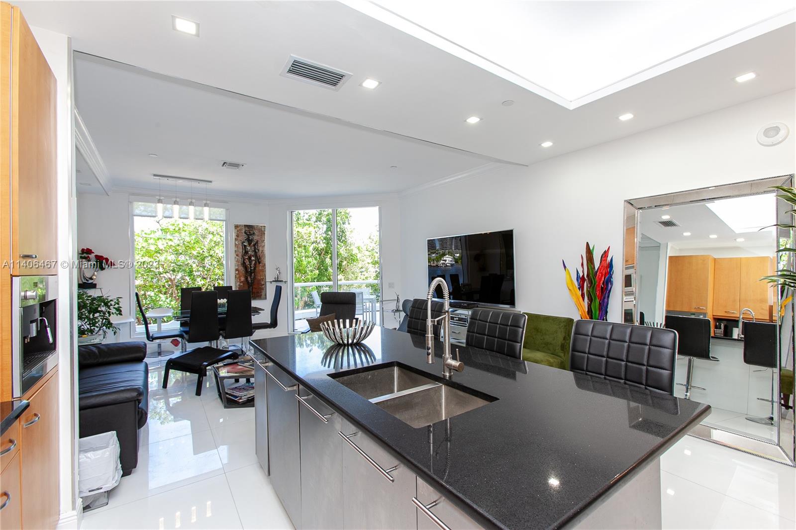 BELLAMARE @ WILLIAMS ISLA - Residential