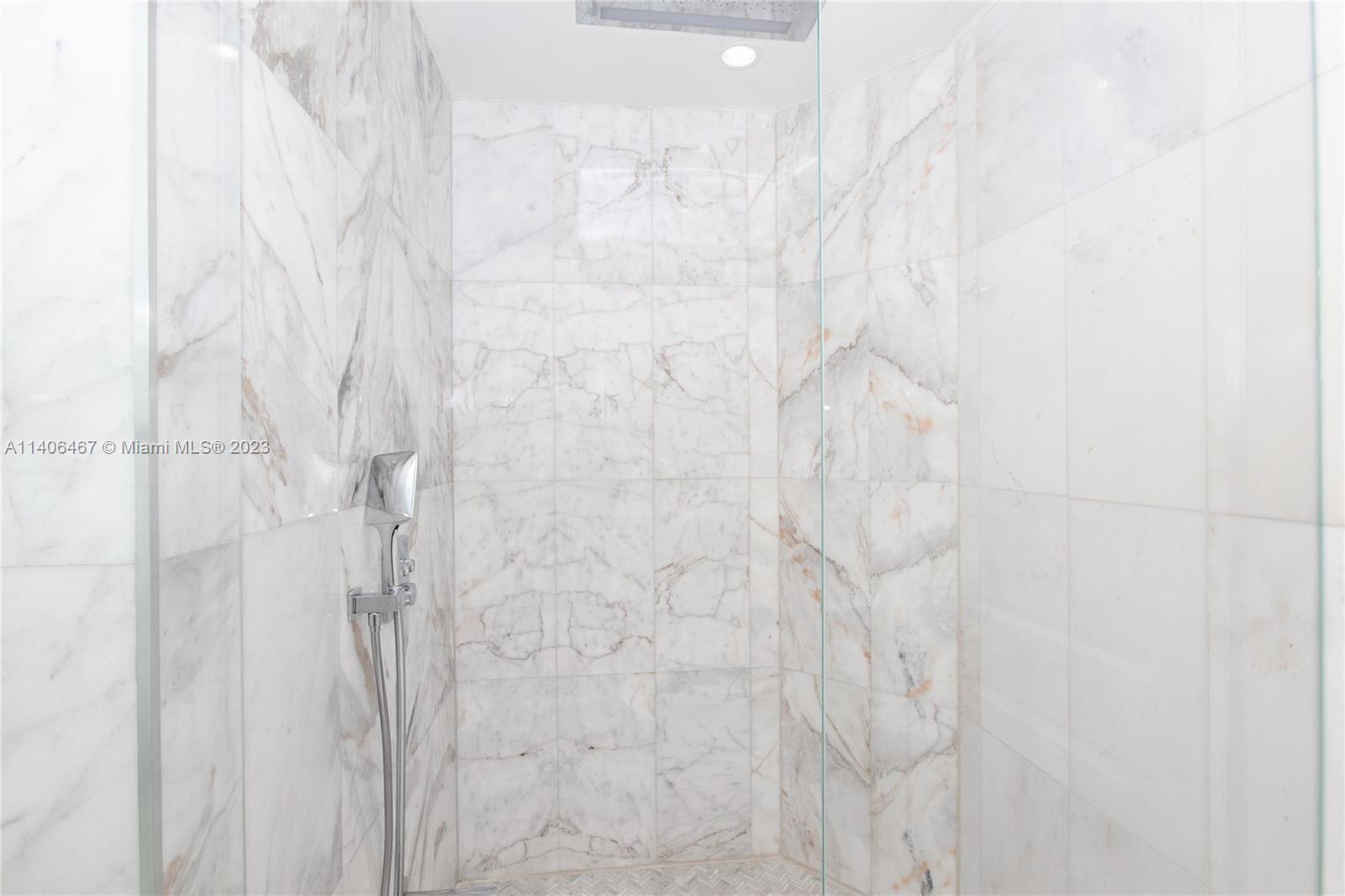 BELLAMARE @ WILLIAMS ISLA - Residential