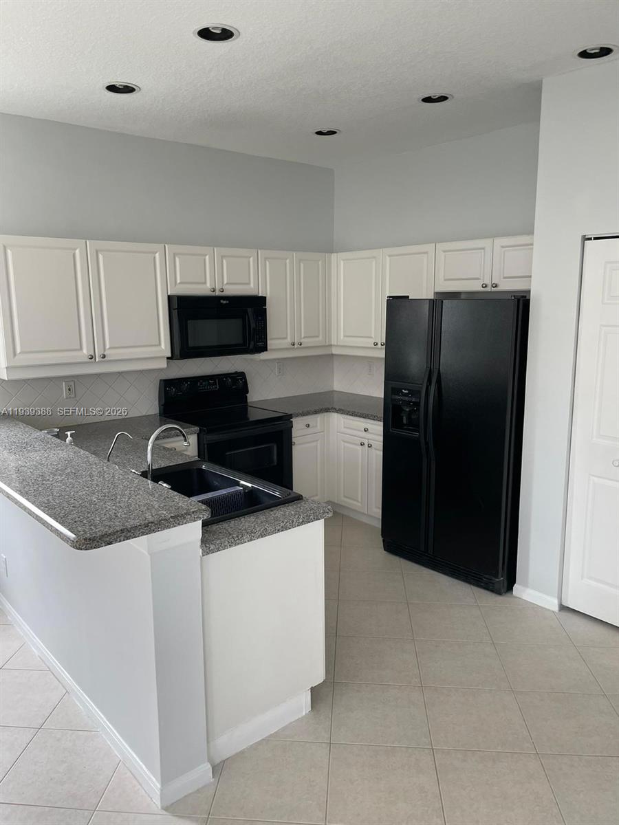 SILVER SHORES (PARCELS A - Residential Lease