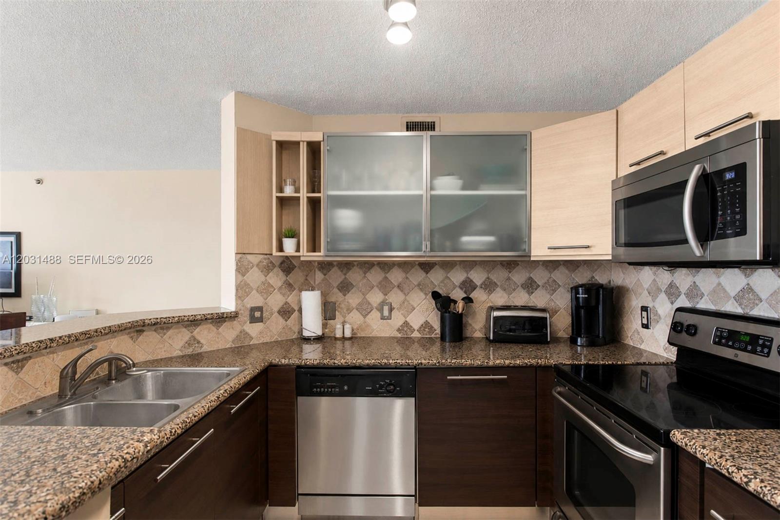 THE YACHT CLUB AT AVENTUR - Residential