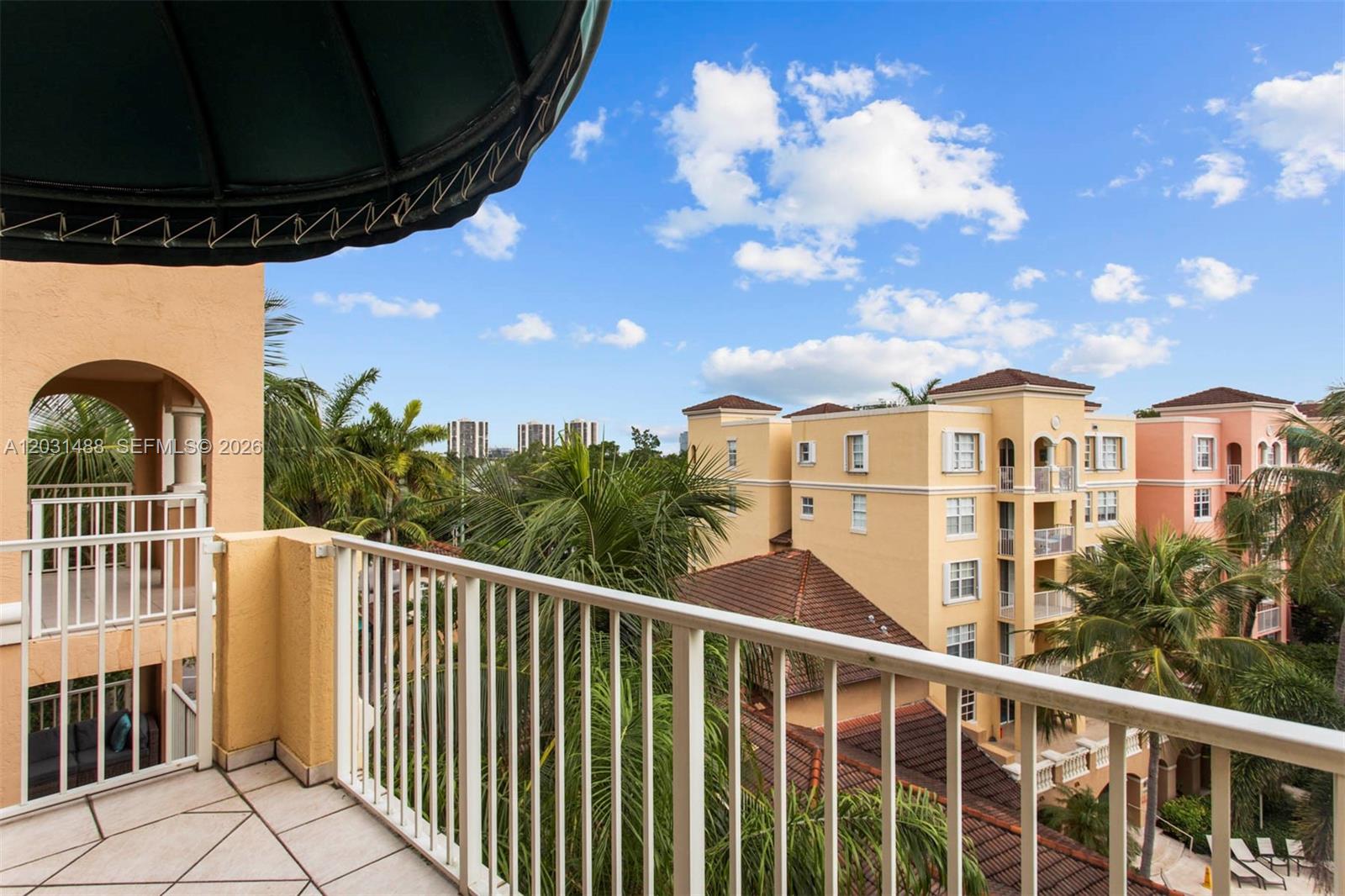 THE YACHT CLUB AT AVENTUR - Residential