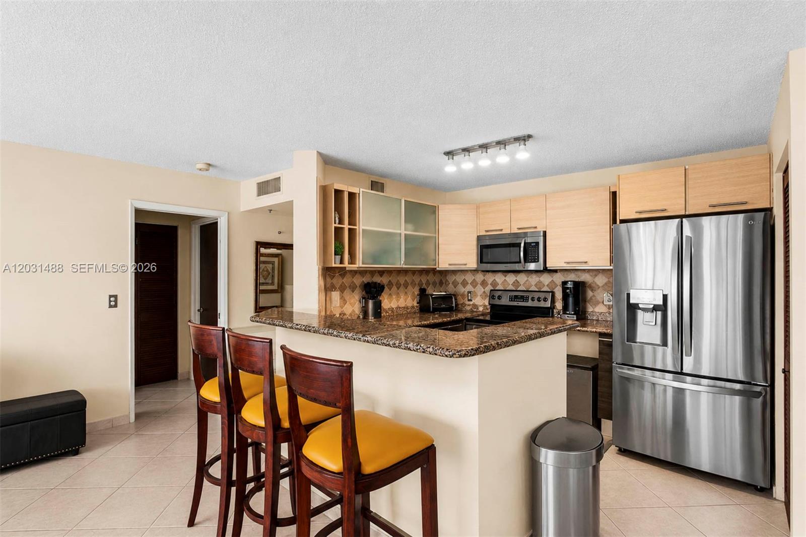 THE YACHT CLUB AT AVENTUR - Residential
