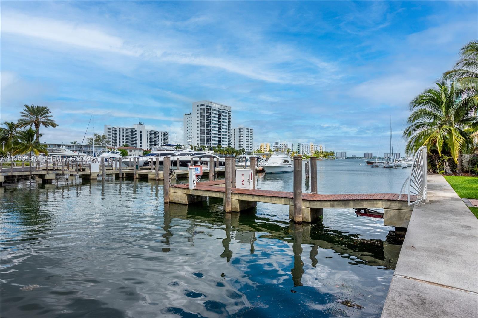 360 CONDO B - Residential