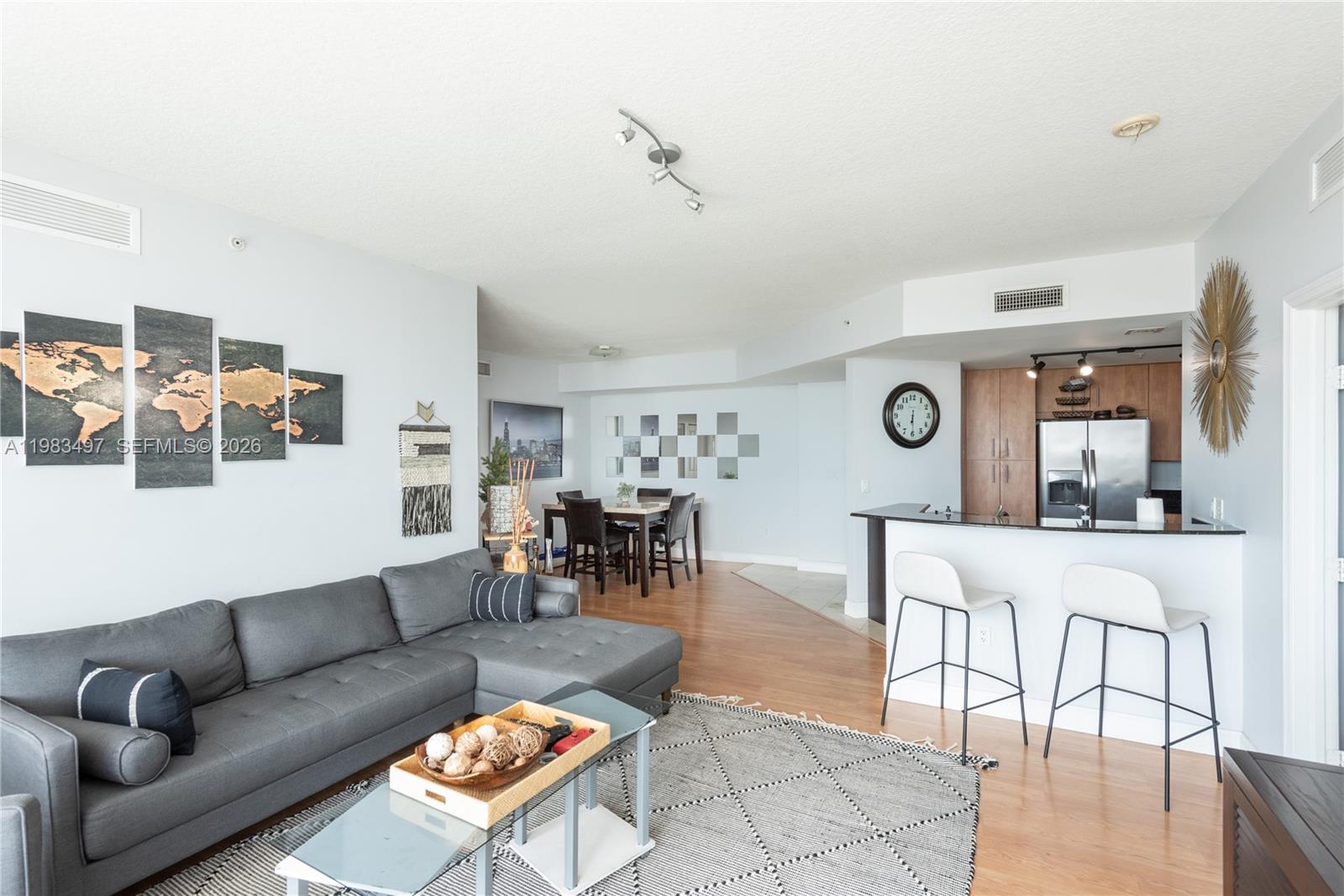 360 CONDO B - Residential