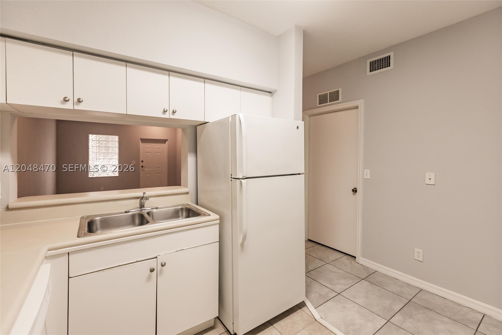 COVE AT SIX MILE CYPRESS - Residential