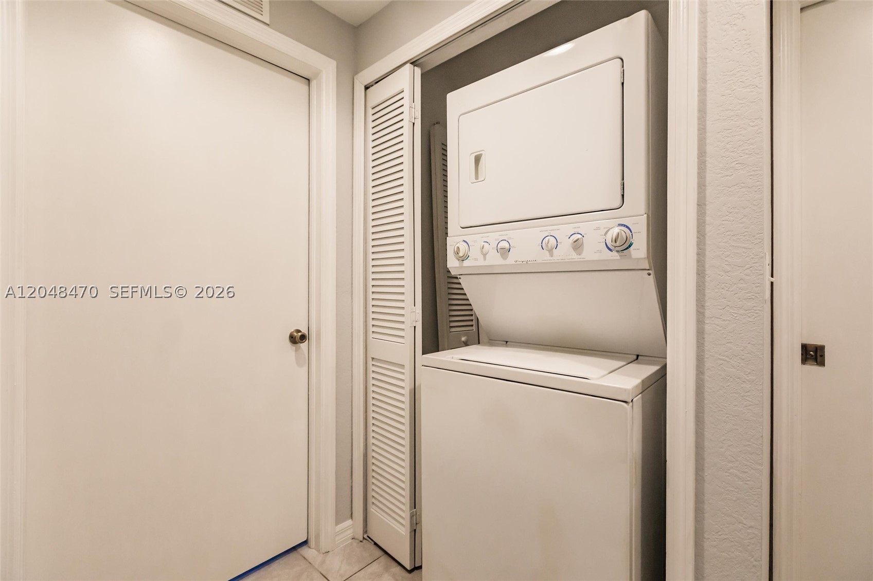 COVE AT SIX MILE CYPRESS - Residential
