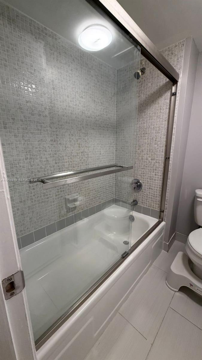 RACQUET CLUB APARTMENTS A - Residential