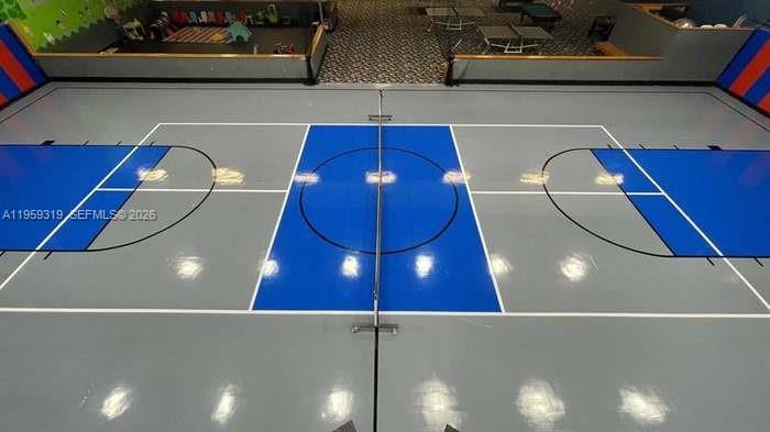 RACQUET CLUB APARTMENTS A - Residential
