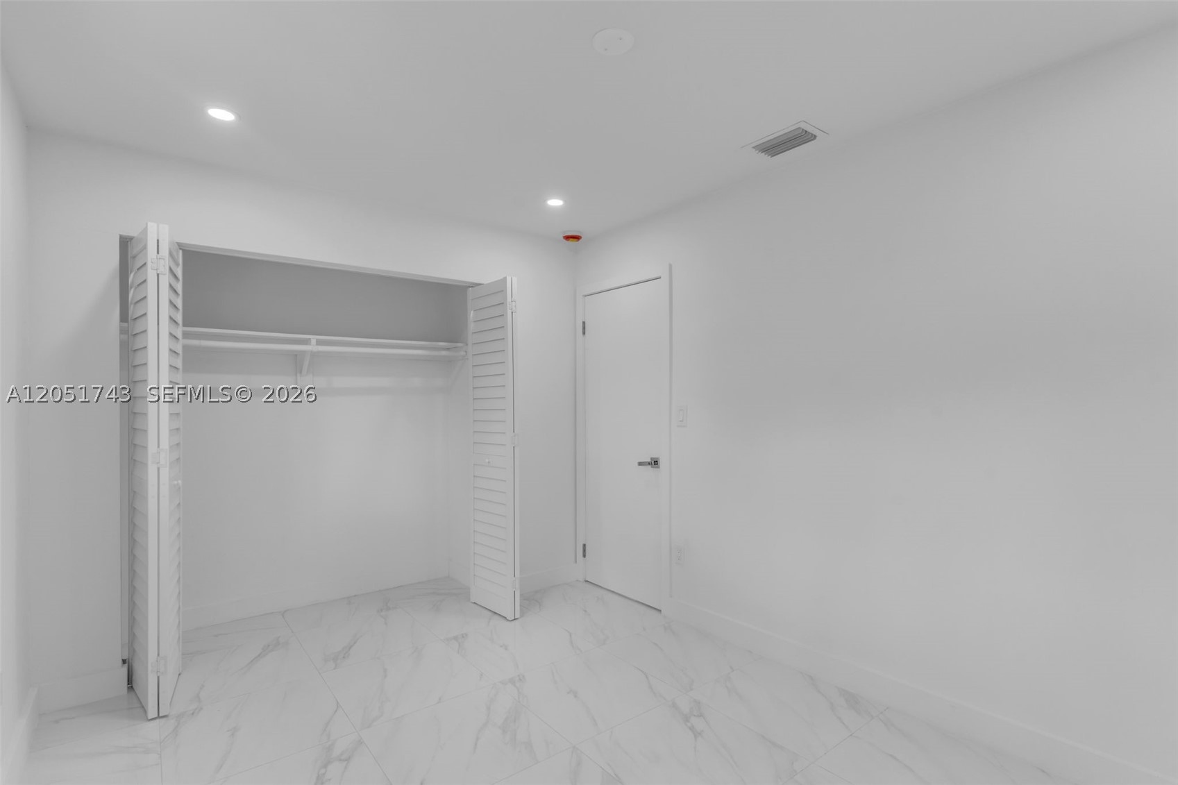 ROYALE GREEN SEC 2 - Residential