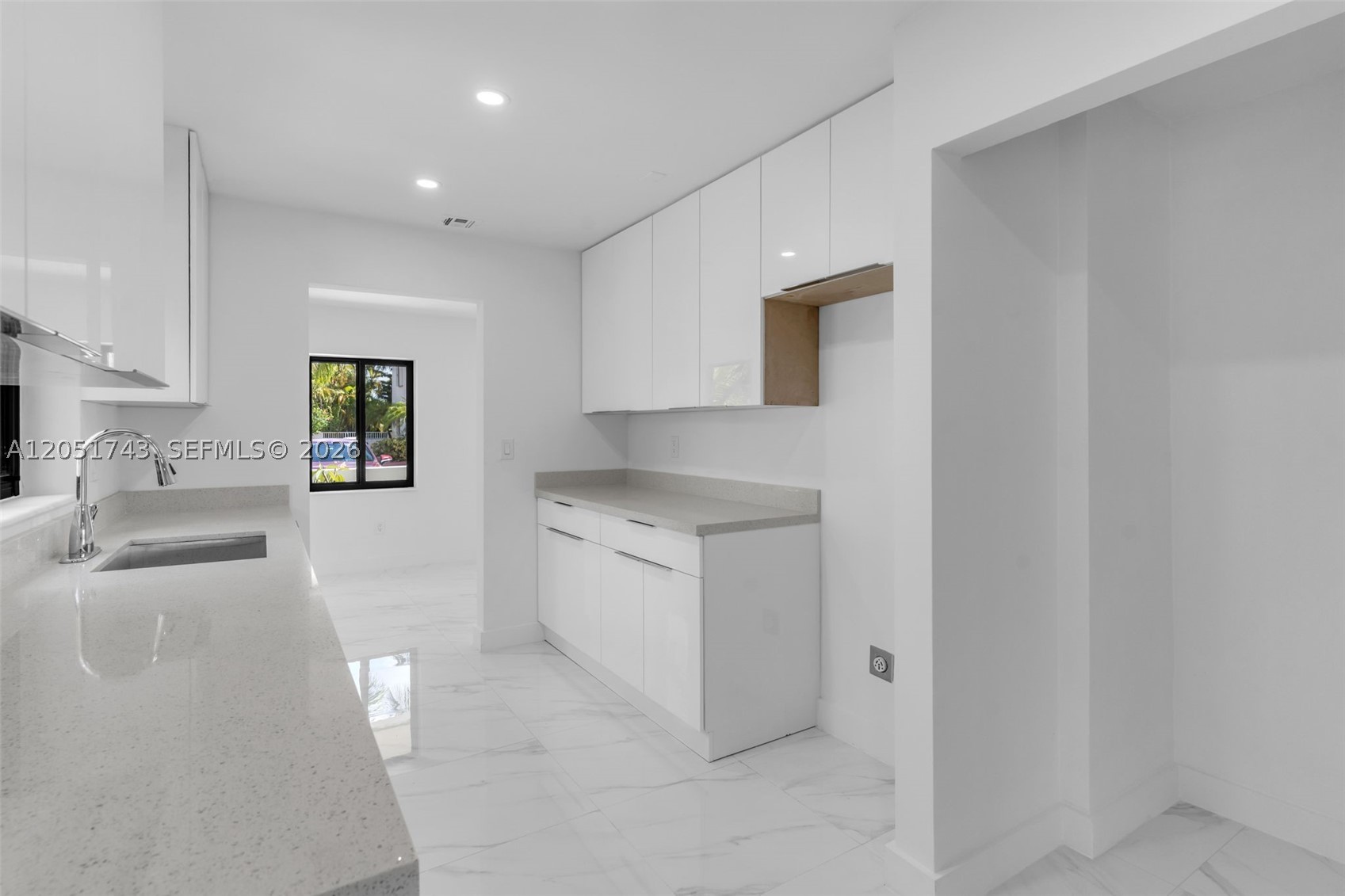 ROYALE GREEN SEC 2 - Residential