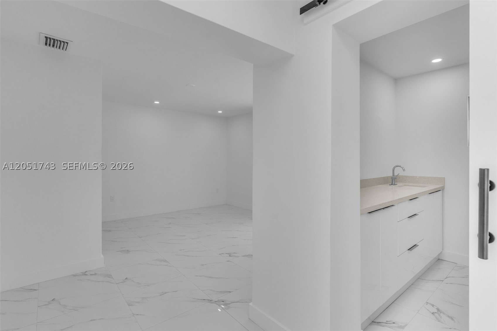 ROYALE GREEN SEC 2 - Residential
