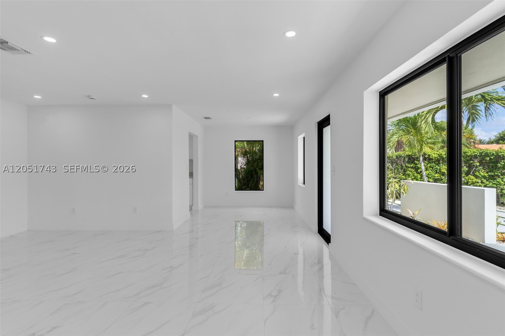 ROYALE GREEN SEC 2 - Residential