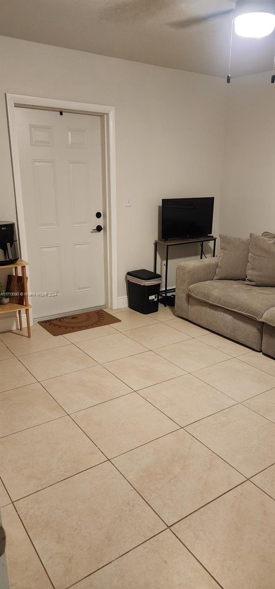 CORAL VILLAS REV - Residential Lease