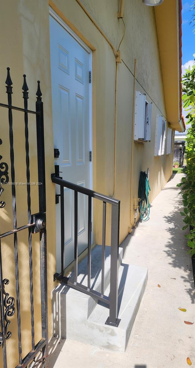 CORAL VILLAS REV - Residential Lease
