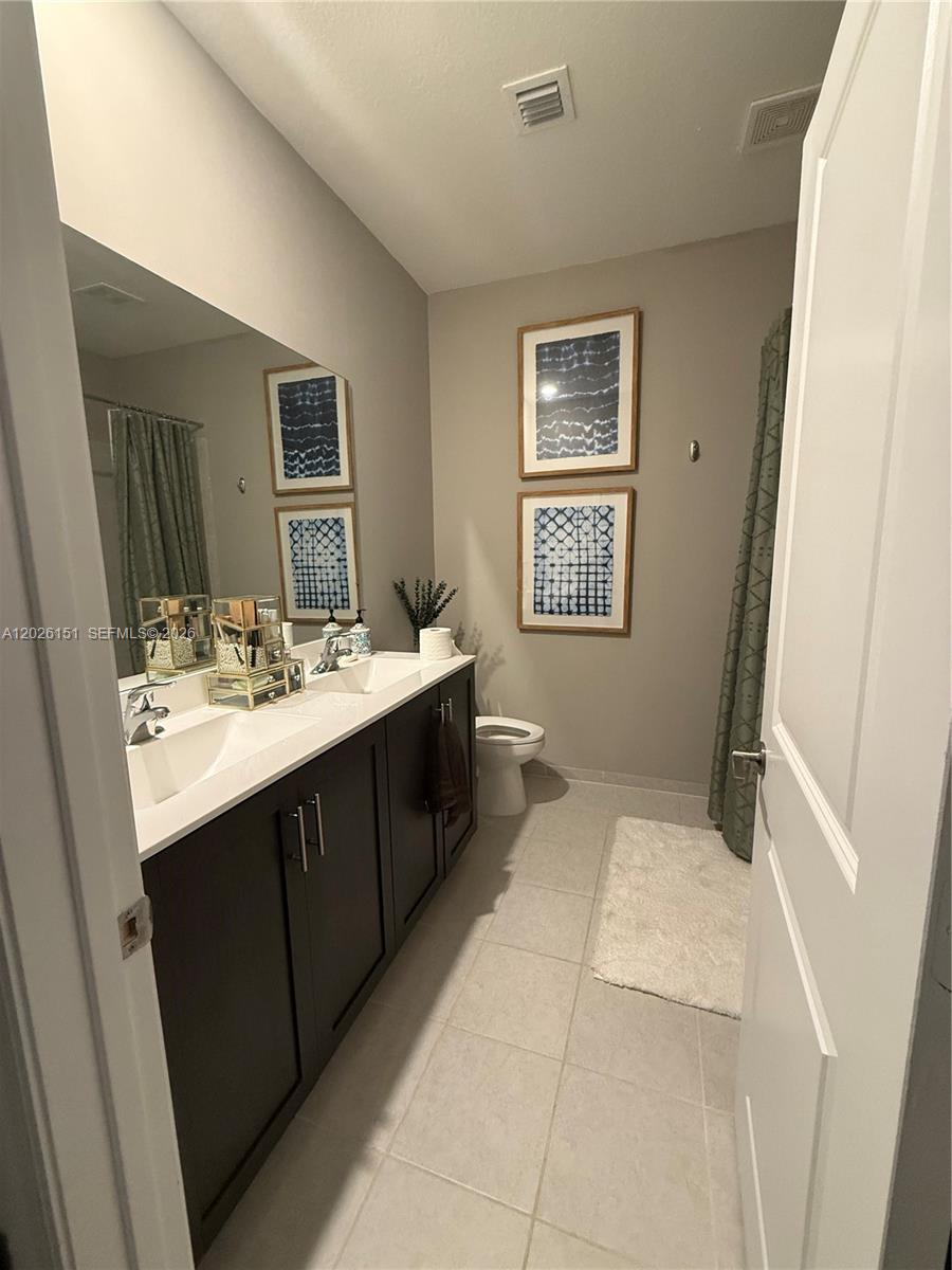 ENCLAVE SOUTH PHASE 1 - Residential