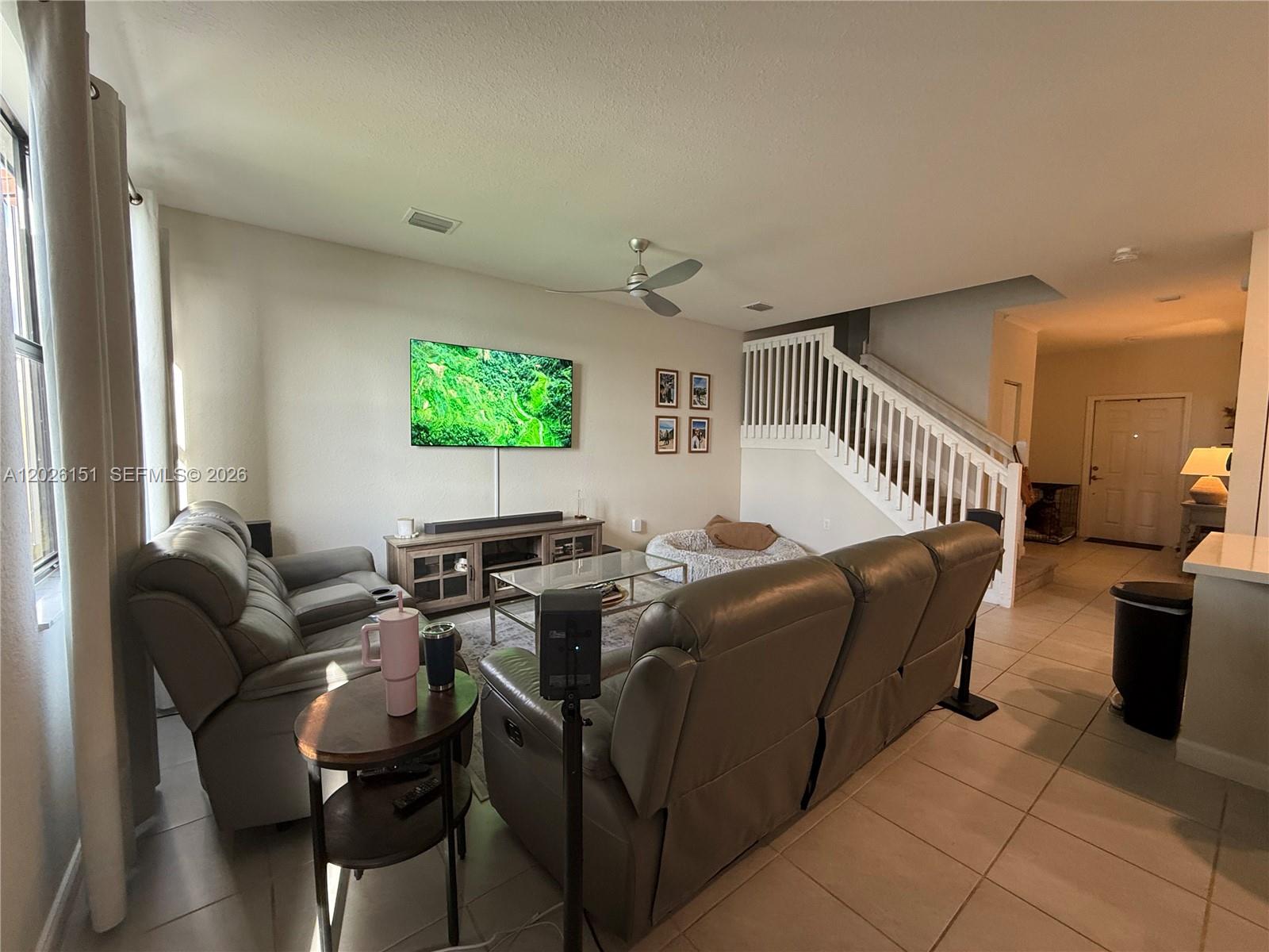 ENCLAVE SOUTH PHASE 1 - Residential