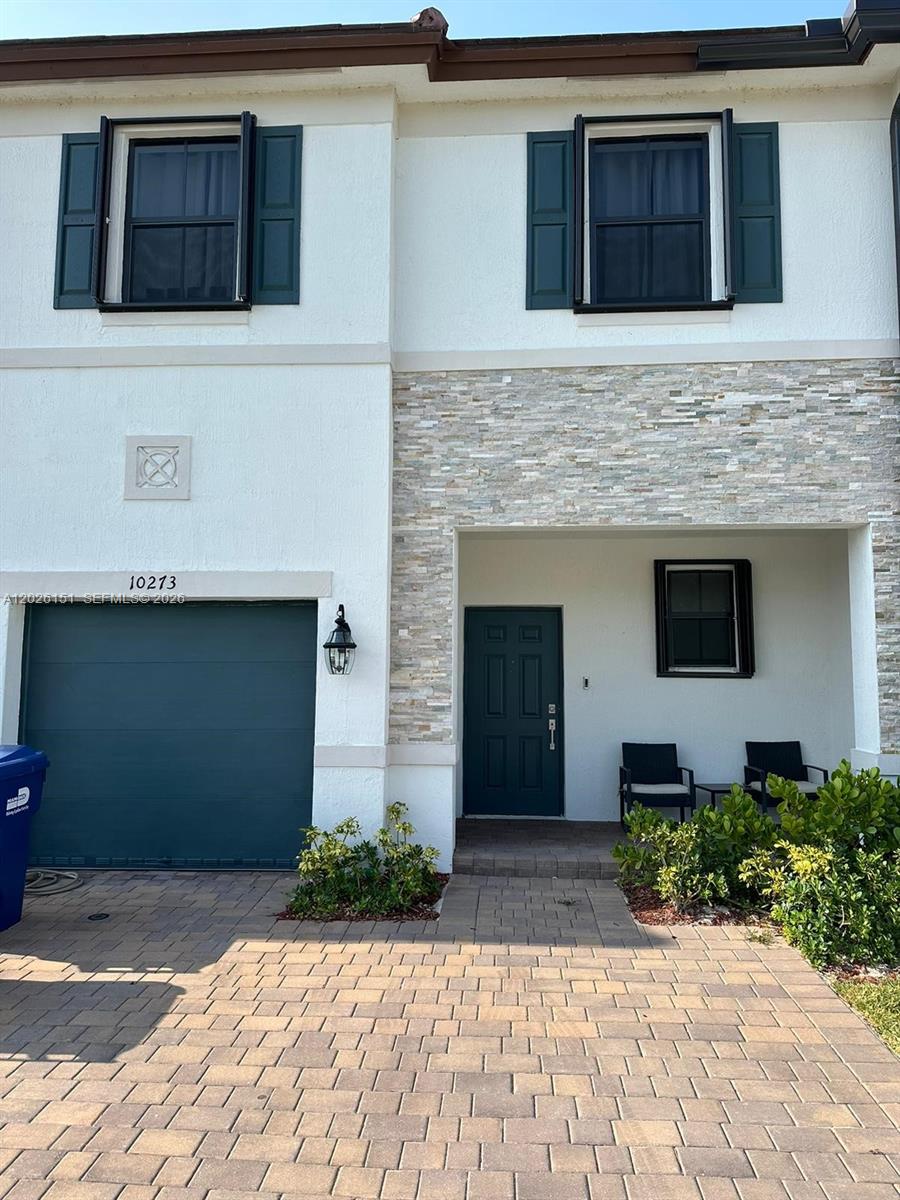 Beautiful and spacious lake-view 3-bedroom, 2.5-bath townhouse featuring a modern kitchen with Italian-style cabinetry and stainless steel appliances. Tile flooring throughout the first floor. Conveniently located with easy access to the Florida Turnpike, Old Cutler Road, and US-1. Just minutes from Black Point Park and Marina, shopping centers, restaurants, and highly sought-after charter and magnet schools. Excellent opportunity for homeowners or investors.