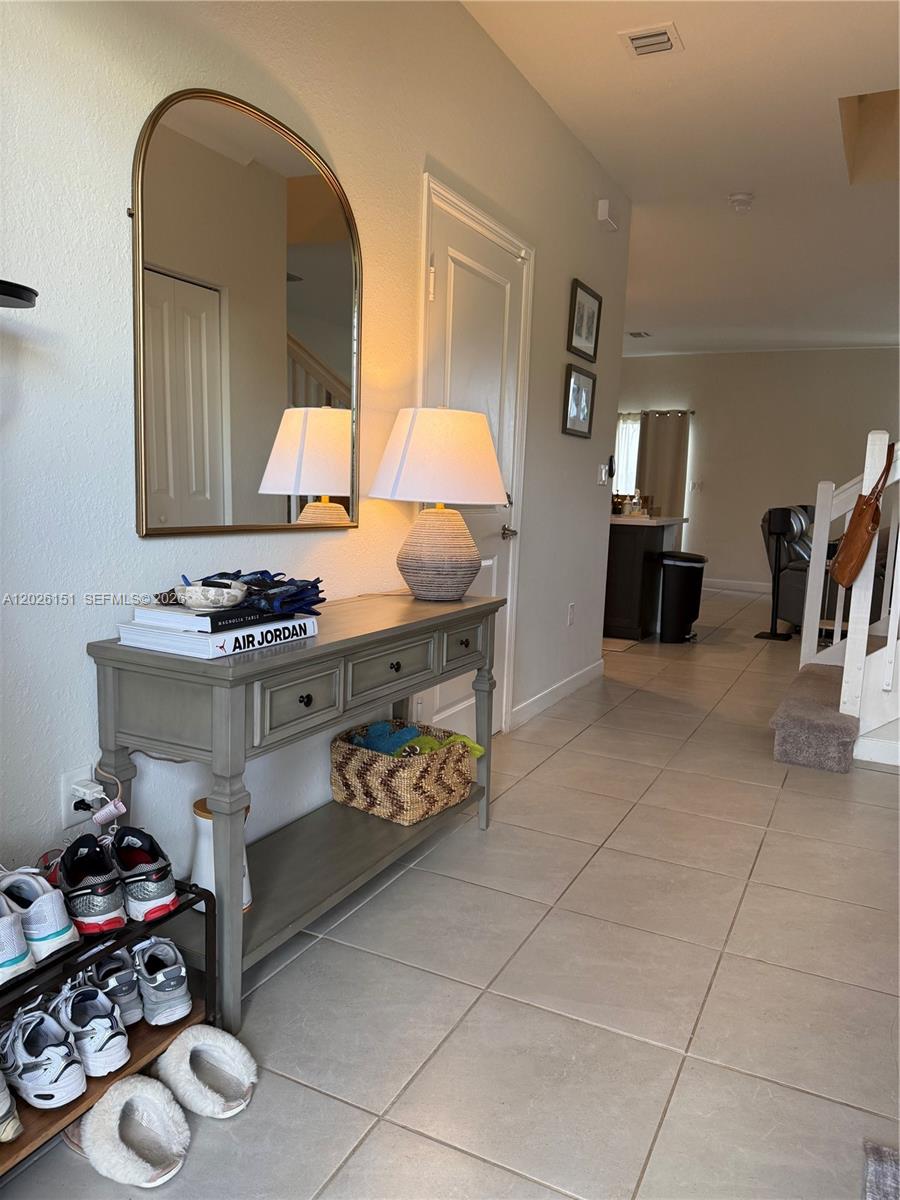 ENCLAVE SOUTH PHASE 1 - Residential