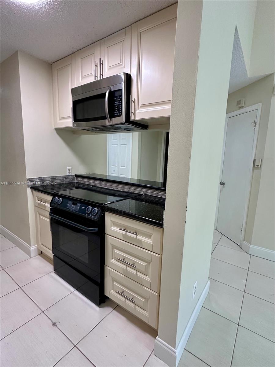 BOYNTON LANDINGS CONDO - Residential Lease