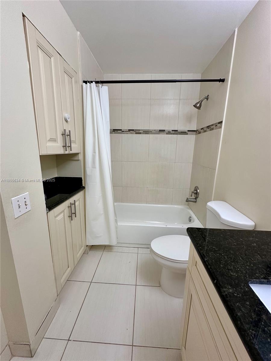 BOYNTON LANDINGS CONDO - Residential Lease
