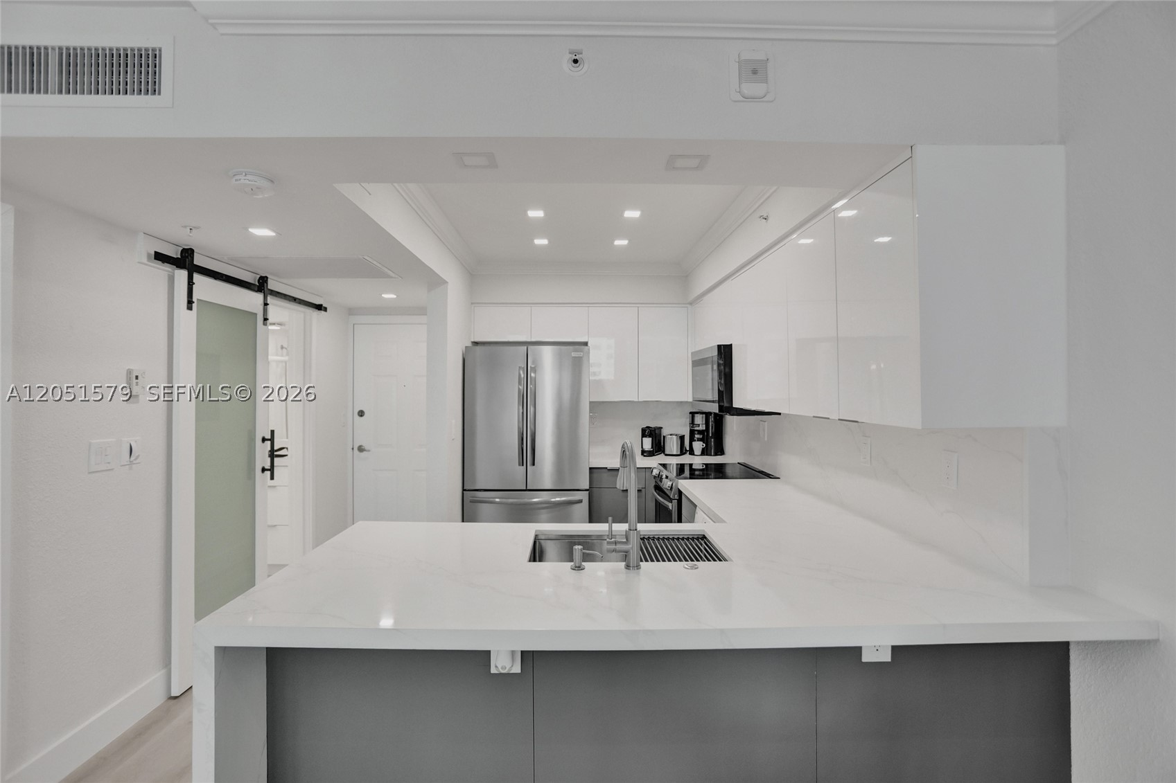 WAVE CONDO - Residential Lease
