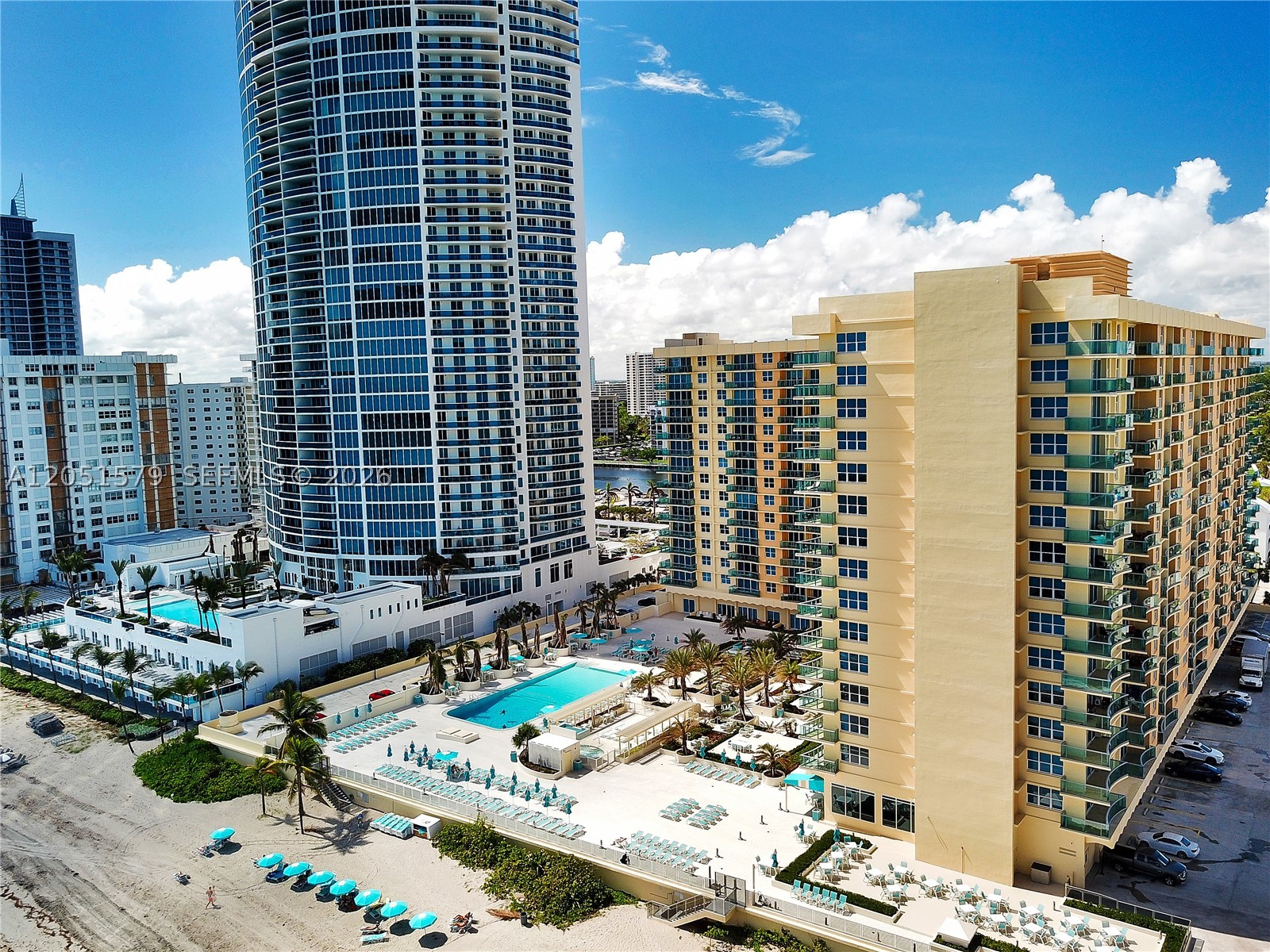 WAVE CONDO - Residential Lease