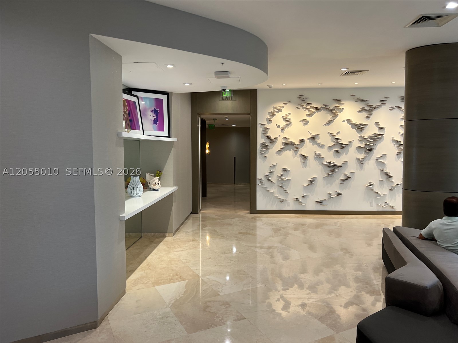 HARBOUR HOUSE - Residential