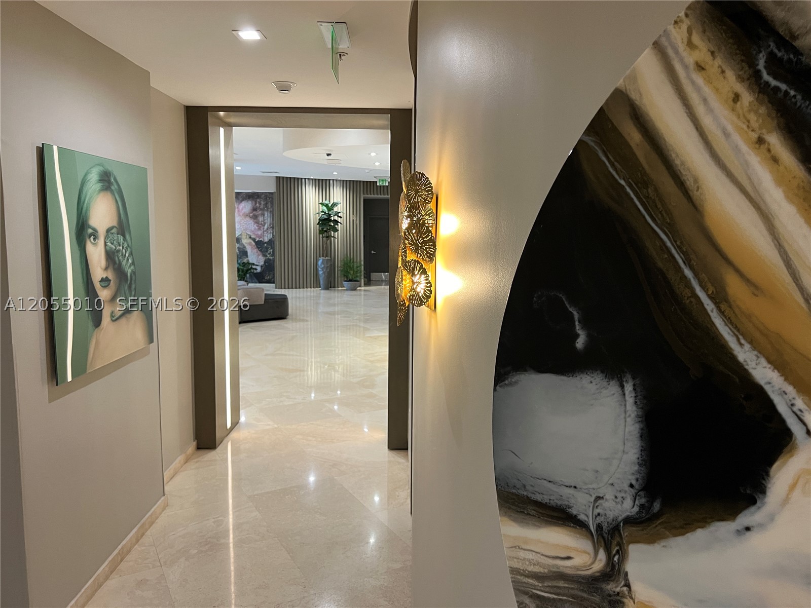 HARBOUR HOUSE - Residential
