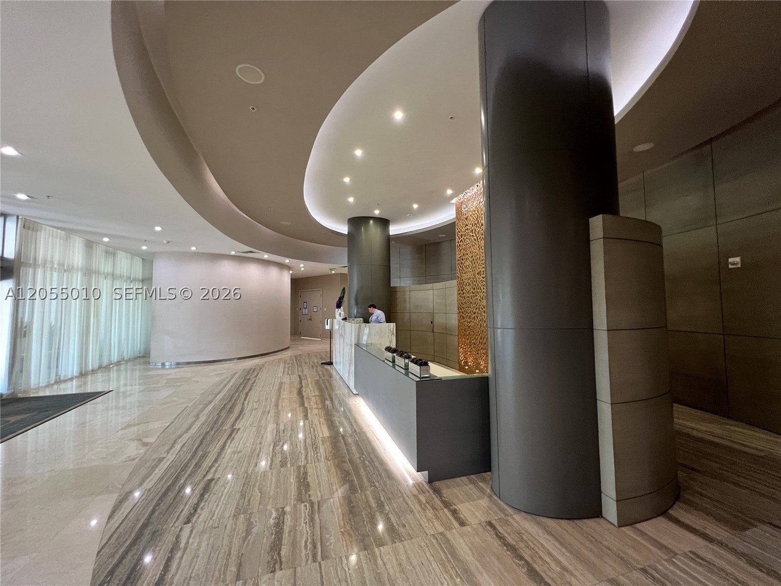 HARBOUR HOUSE - Residential