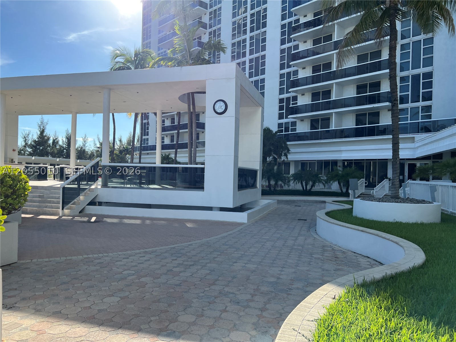HARBOUR HOUSE - Residential