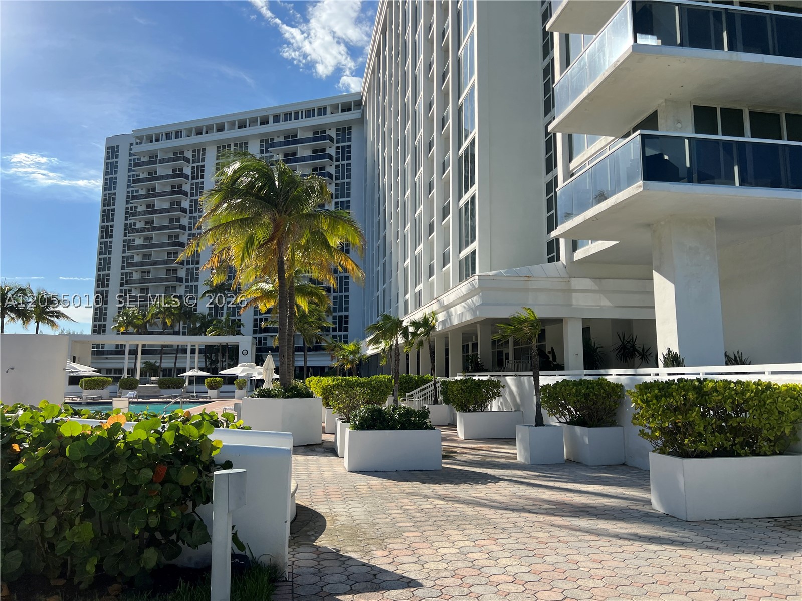 HARBOUR HOUSE - Residential