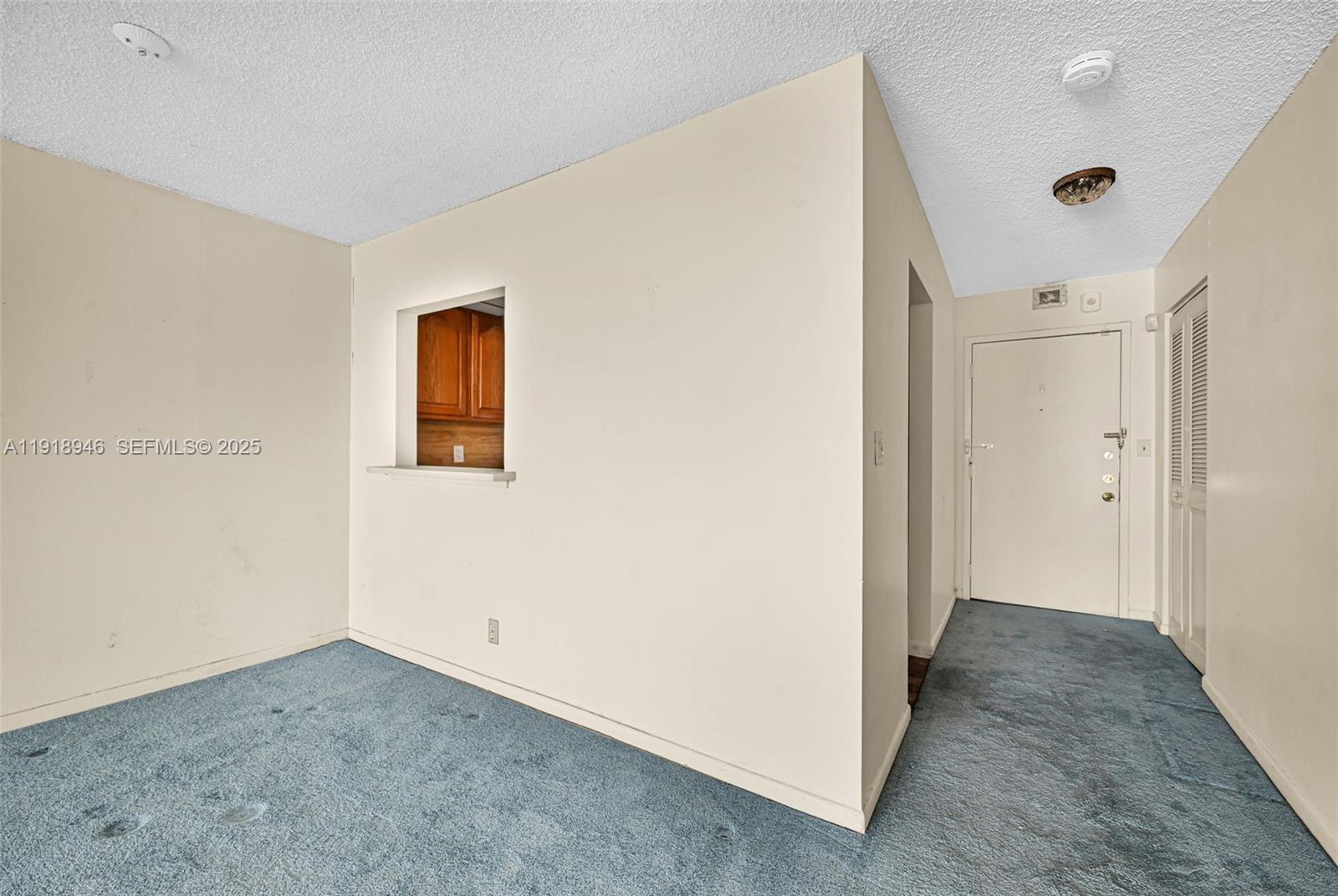 DIXIANA CONDO - Residential